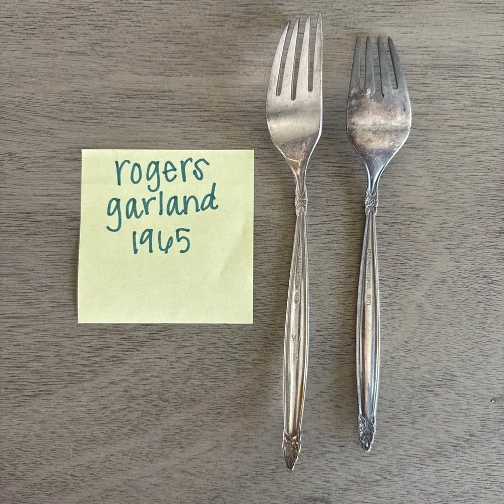2 1847 Rogers Bros Garland 1965 Silverplate Dinner Forks 7.5